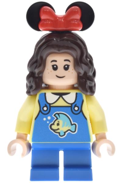 Main Street, U.S.A. Park Guest Girl - dis208