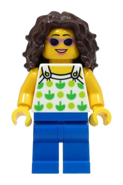 Beach Tourist Minifigure - twn462