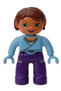Duplo Female - Female Duplo figure with reddish brown hair, green eyes, wearing bright light blue top and hands, and dark purple legs - 47394pb040
