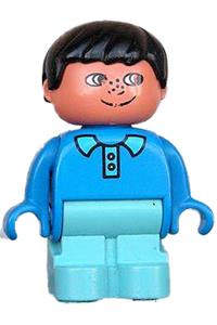 Duplo Figure, Child Type 1 Boy, Light Blue Legs, Blue Top With Collar And 2 Buttons, Black Hair 4943pb010