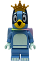Bluey wearing a cape and a crown - blu004