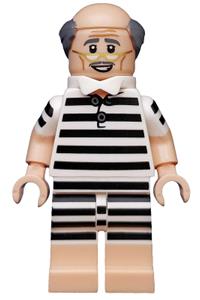 Vacation Alfred Pennyworth - coltlbm34