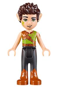 Farran Leafshade - Farran Leafshade with dark orange boots - elf053