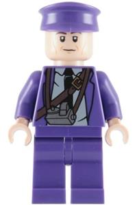 Stan Shunpike Minifigure - Stan Shunpike in knight bus conductor uniform - hp127