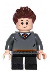 Seamus Finnigan Minifigure - Seamus Finnigan wearing a Gryffindor sweater - hp141