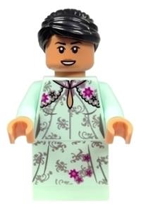 Cho Chang Minifigure - Cho Chang wearing a light aqua dress - hp259
