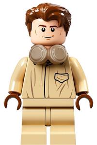 Cedric Diggory Minifigure - Cedric Diggory in coveralls, wearing headphones with tan medium legs - hp269
