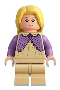 Luna Lovegood Minifigure - Luna Lovegood wearing a tan dress - hp347