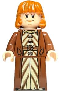 Molly Weasley Minifigure - Molly Weasley wearing a reddish brown coat - hp423