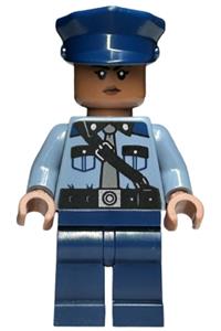Gringotts Guard Minifigure - Gringotts Guard with a medium brown head - hp454