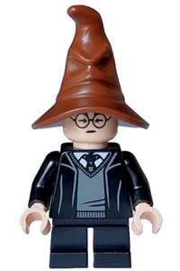 Harry Potter - Hogwarts Robe, Black Tie and Short Legs, Reddish Brown Sorting Hat hp466
