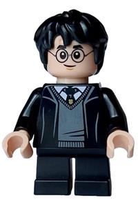 Harry Potter Minifigure - Harry Potter wearing a Hogwarts robe and a black tie - hp470