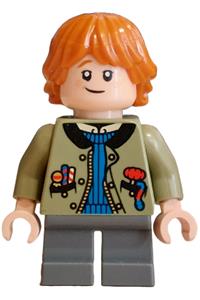 Ron Weasley Minifigure - Ron Weasley wearing an olive green jacket over a blue jumper - hp550