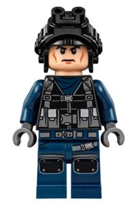 Guard Minifigure - Guard wearing an aviator cap with night vision goggles - jw036
