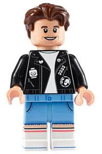Antoni Porowski Minifigure - que002