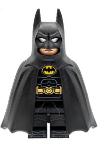 Batman Minifigure - Batman in a black suit with a one-piece cowl and a straight cape - sh1153