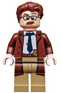 Commissioner Gordon Minifigure - Commissioner Gordon with reddish brown hair and coat - sh591