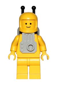 Space Astronaut Minifigure - Classic Space (Classic Yellow Spaceman) - Yellow Classic Space minifigure with light gray jet pack and trans red cones - sp053b
