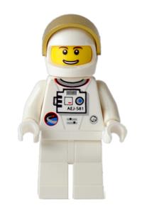 Shuttle Astronaut - male, thin grin with teeth sp124