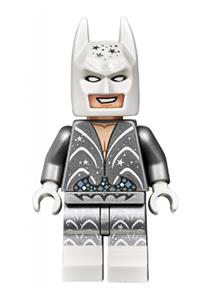 I made a custom cape for the LEGO Batman Bachelor The LEGO Movie 2