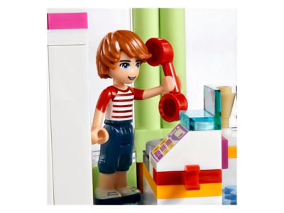 heartlake frozen yogurt shop