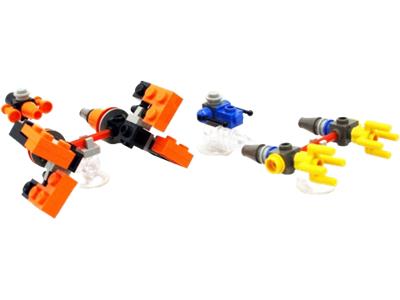 LEGO 4485 Star Wars Sebulba's Podracer Anakin's Podracer