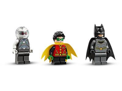Sold at Auction: 4 LEGO Batman Sets - all sealed, including Models 76138,  76118, 76117 and 76120.