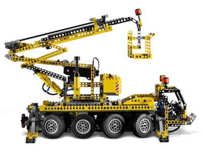 LEGO 8421 Mobile Crane |