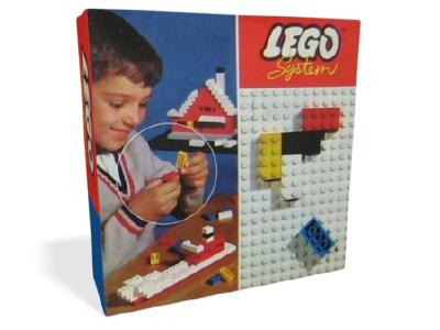 020 LEGO Basic Building Set in Cardboard