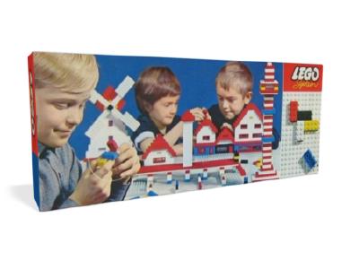 050 LEGO Basic Building Set in Cardboard
