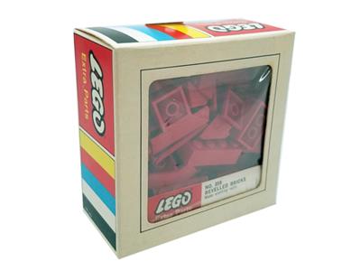 059 LEGO Samsonite 49 Bevelled Bricks Red Plus One 10x10 Stud Base Plate