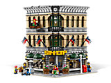 10211 LEGO Grand Emporium thumbnail image