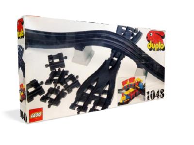 1048 LEGO Dacta Duplo Bridge and Crossing Tracks