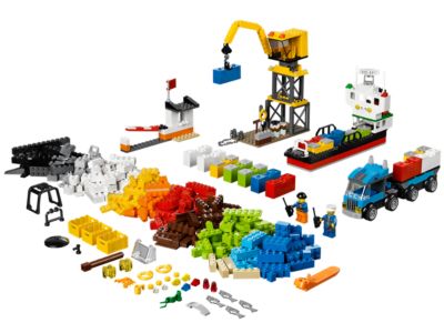 10663 LEGO Creative Chest thumbnail image