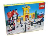 1592 LEGO Town Square Castle Scene