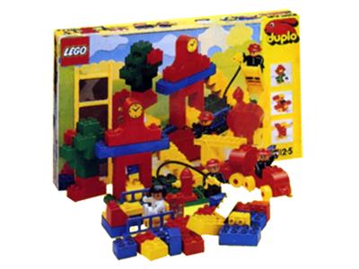 2220 LEGO Duplo Build 'n' Play Fire Theme thumbnail image