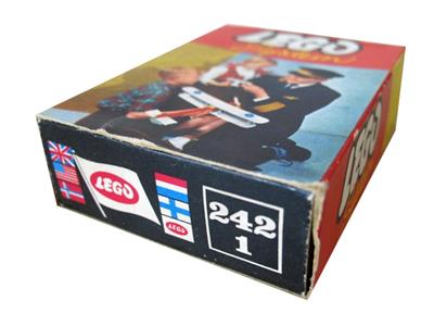 242-1-1 LEGO International Flags 1