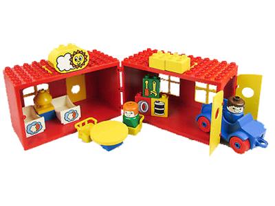 2648 LEGO Duplo Play-Box Home and Garage thumbnail image