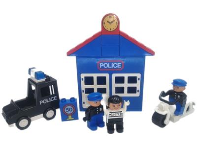 2672 LEGO Duplo Police Station thumbnail image