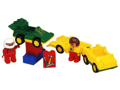2674 LEGO Duplo Racing Team thumbnail image