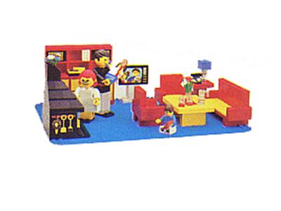 268 LEGO Homemaker Family Room