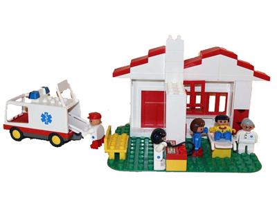 2688 LEGO Duplo Health Center thumbnail image