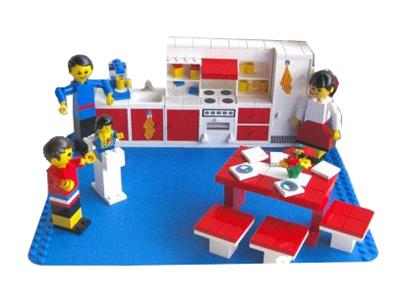 269 LEGO Homemaker Kitchen