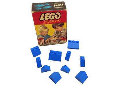 281-2 LEGO 1x2 and 3x2 Blue Sloping Bricks