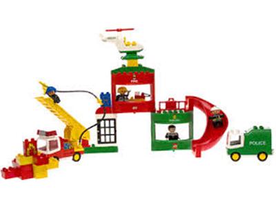 2811 LEGO Duplo Fire and Police Station thumbnail image