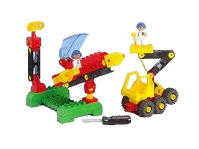 2945 LEGO Duplo Toolo Space Center thumbnail image