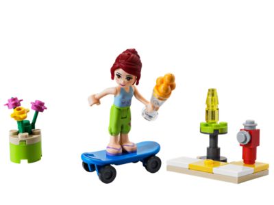 30101 LEGO Friends Skateboarder thumbnail image