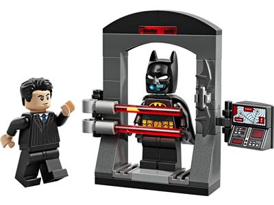 Batman: Bruce Wayne and the Batsuit (Polybag) - Image 1