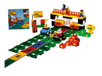 3085 LEGO Duplo Race Action