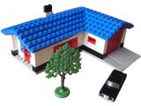 324-2 LEGO House with Garage